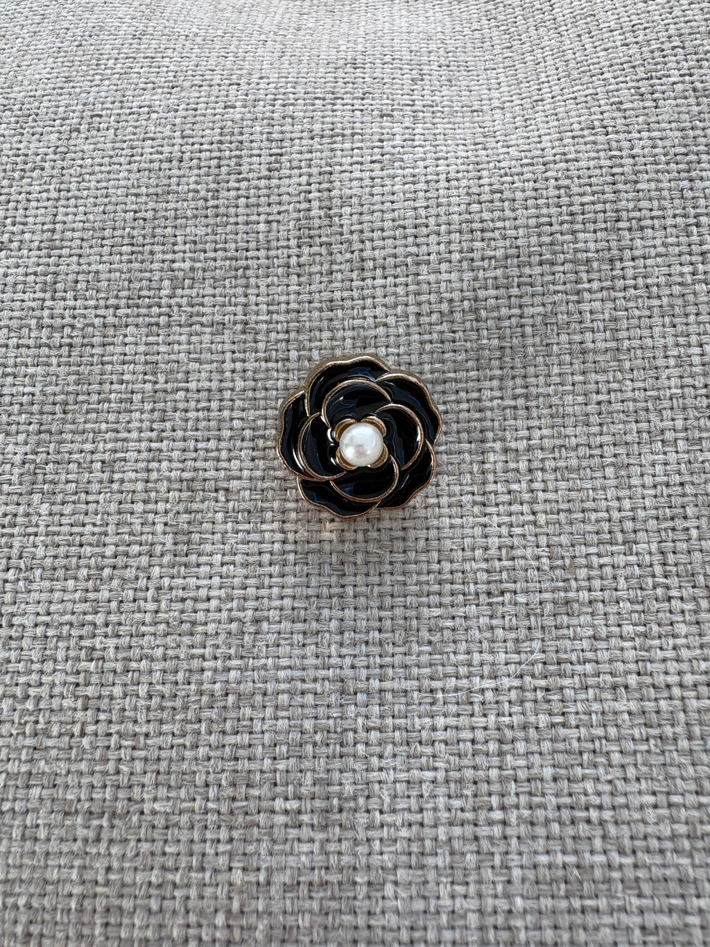 knapp - sort kamelia