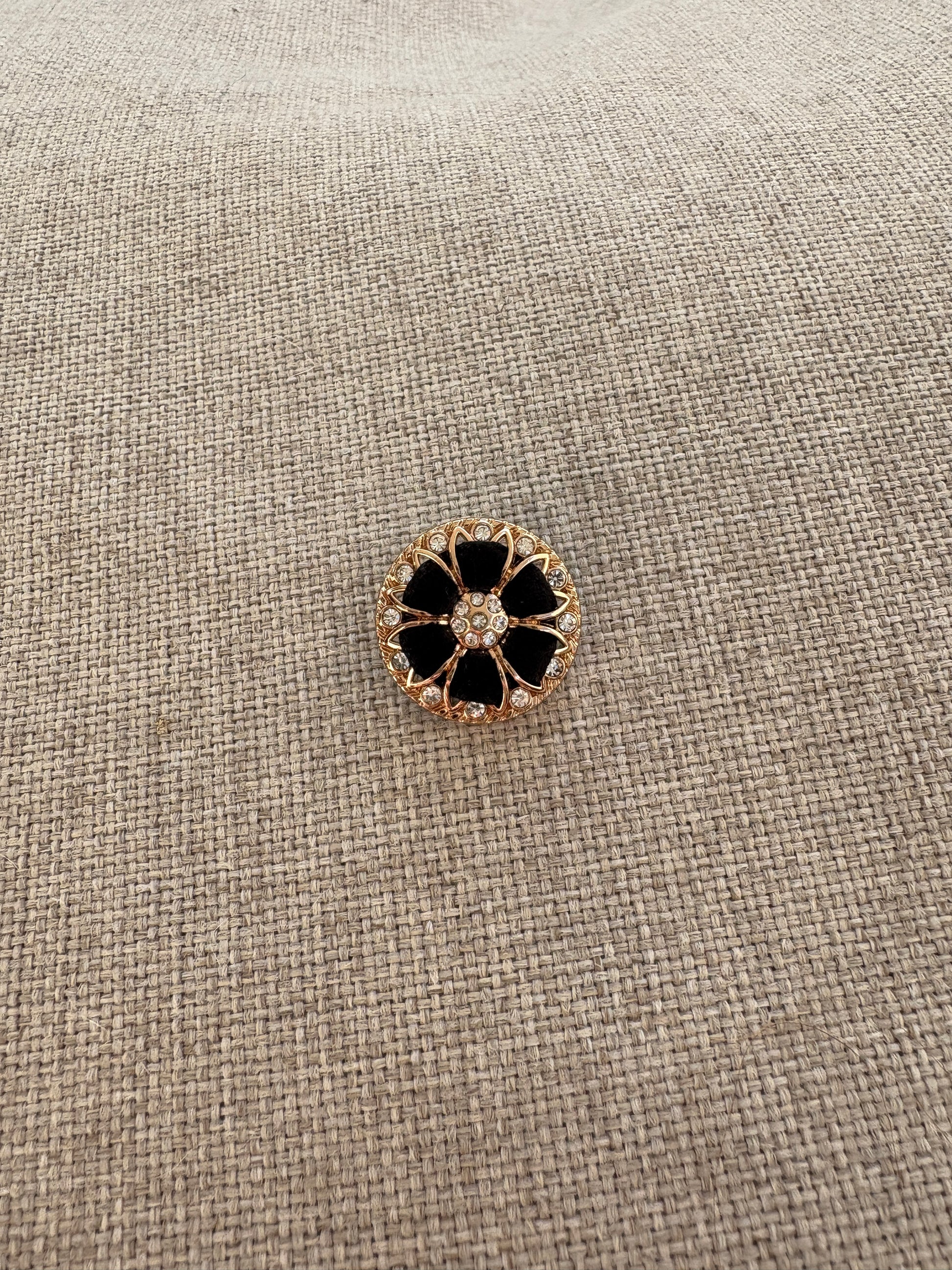 knapp - sort fløyel blomst