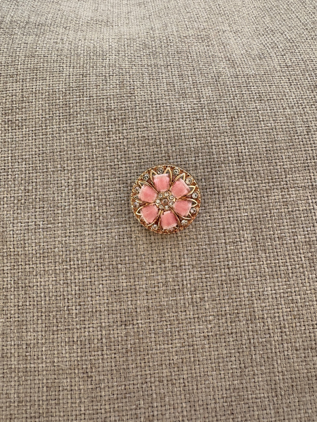 knapp - rosa fløyel blomst