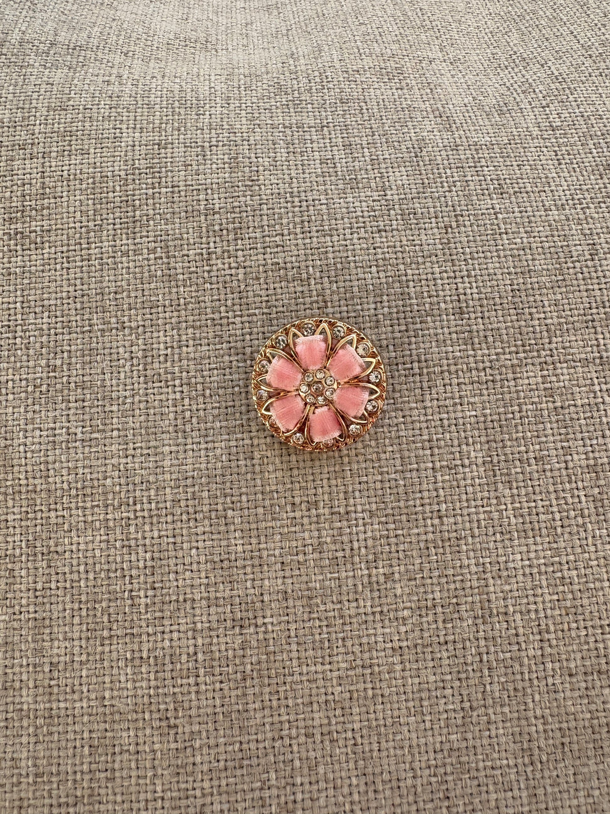 knapp - rosa fløyel blomst